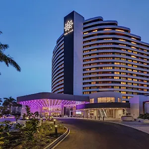 Отель The Star Grand At The Star Голд-Кост